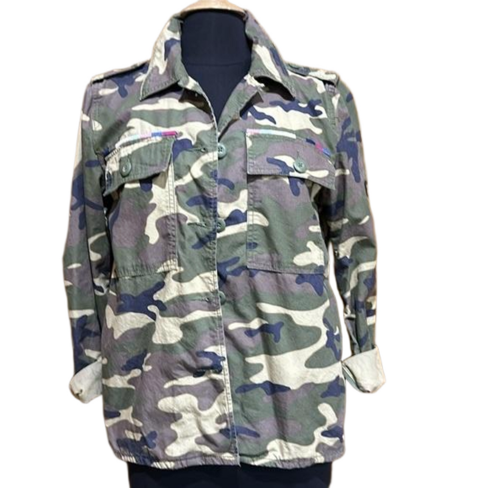 Gap Embroidery Embellished Camouflage Shirt Jacket Size Small - EUC